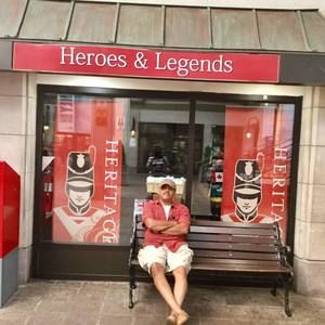 Meet your Posher, Stuart